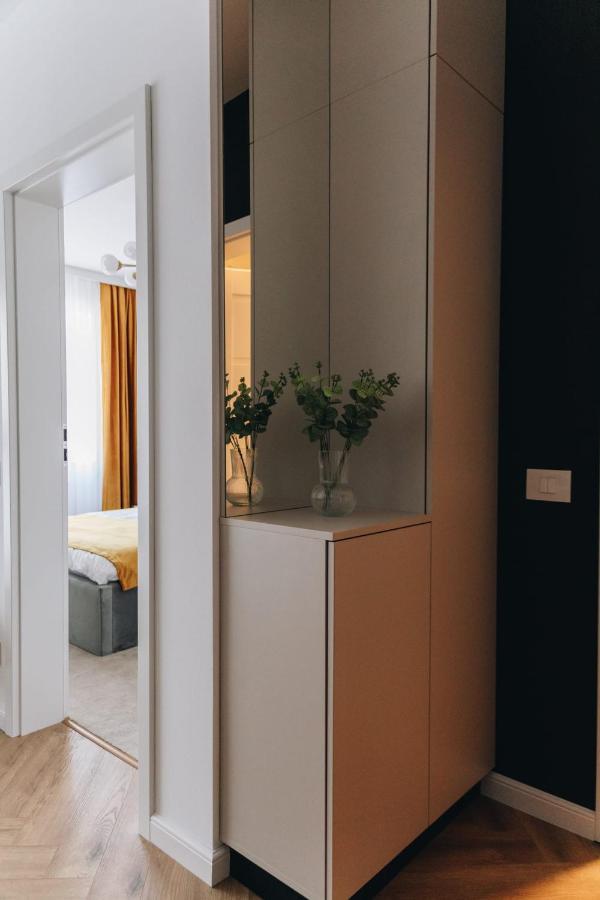 Tulip Apartment Oradea Exterior photo