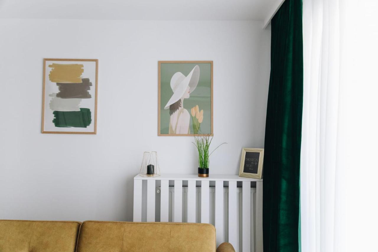 Tulip Apartment Oradea Exterior photo